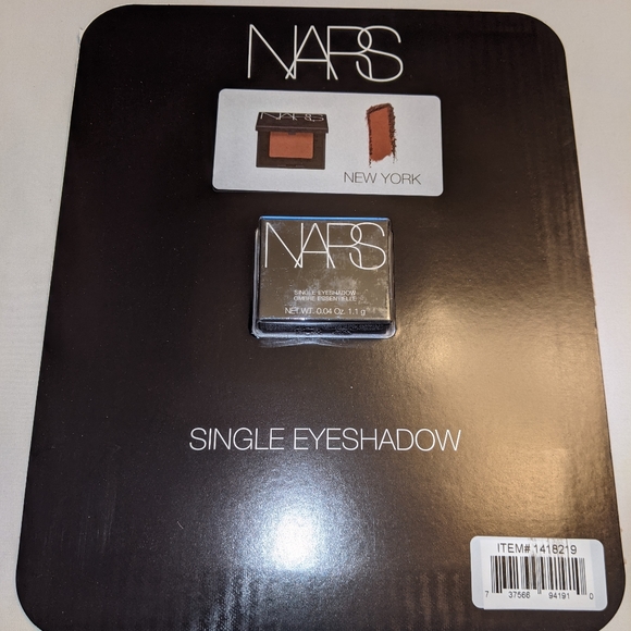 Makeup - Picture 4 of 16